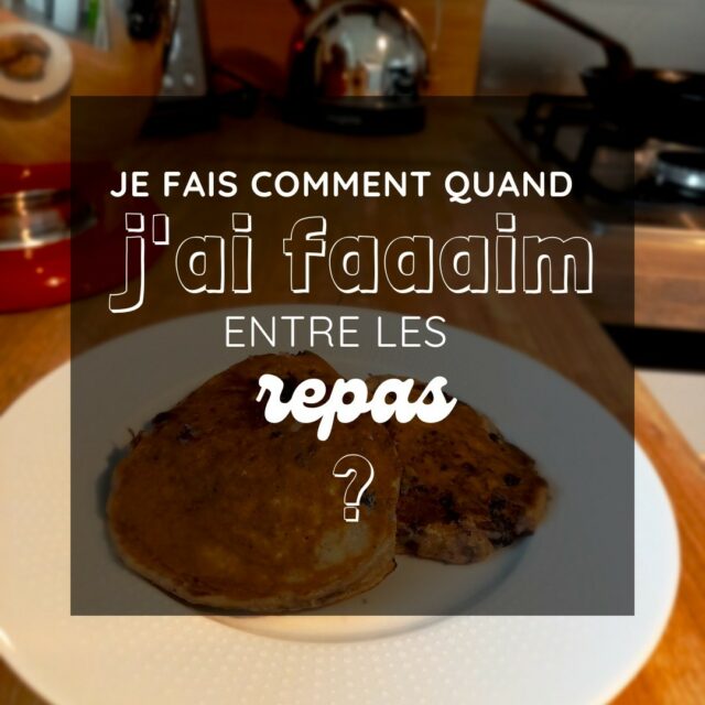 Avoir faim entre les repas, ça m'arrive souvent, surtout les lendemains de mes séances de sport. Et vous ?
Dans ce genre de situation, le 1er réflexe serait de grignoter tout ce qui te tombe sous la main. Et là, d'un point de vue nutritionnel, on n’est pas bon du tout 😱 !
Aujourd'hui je partage avec vous une idée de collation "intelligente" qui vous aidera à tenir jusqu'au repas suivant. C'est simple, c'est rapide, c'est super bon !
Je l'ai trouvée sur la chaîne Youtube de mon amie et talentueuse @ludylice.

Les pancakes aux myrtilles 🥞
Vous pouvez retrouver la recette ici : https://youtu.be/LCuY6qbsFHM
Ou
https://www.instagram.com/p/CRNzxugJIQz/?igshid=YmMyMTA2M2Y=

On aime :
✅son indice glycémique bas.
✅c'est sans sucre ajouté !
✅son apport en protéines (s'il y a des sportifs par ici qui s'intéressent à leurs macros, on a 15g de protéines/portion de 3 pancakes ! 💪).

Bon dimanche à tous 😊 !

#alimentationsaine #nutritionsportive #igbas #sanssucre #collationsaine #healthysnack #healthyfood #dietetique #nutrition #mieuxmanger #food