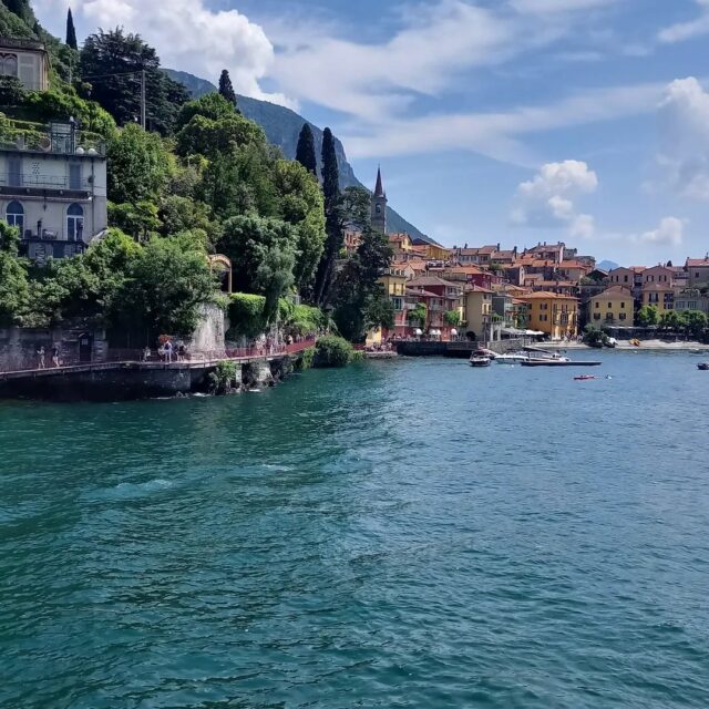 La dolce vita 🇧🇬

Ça mérite bien une carte postale 📷 ! Bellissimo 🤩 !

#vacances #italia #lacdecome